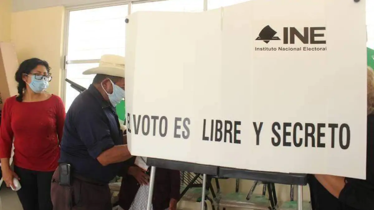 ELECCIONES CASILLA VOTO